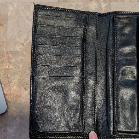 Rehab Gucci Wallet - Picture 3 of 16